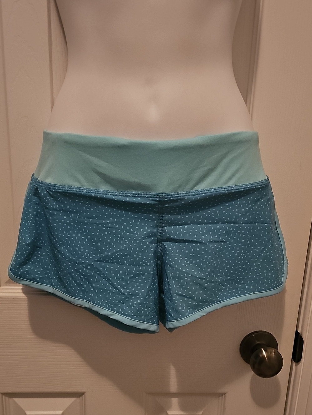 NWT Rabbit Light Blue Polka Dot Women's Athletic Shorts